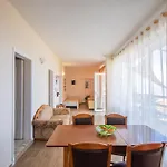 Villa- Nefeli Άγιος Γόρδιος