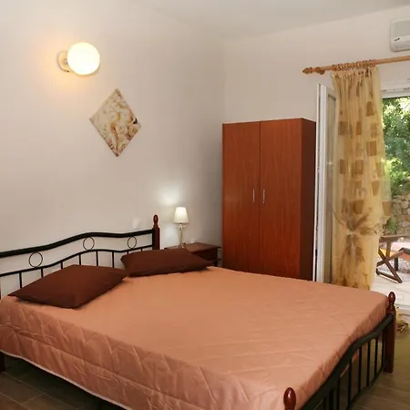 Villa- Nefeli Hébergement de vacances *